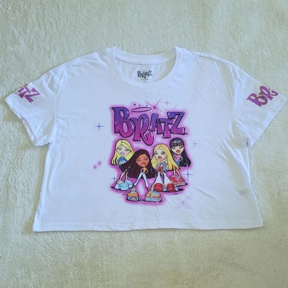 BRATZ Airbrush Graffiti Graphic Tee👕 - NWOT - Picture 12 of 12